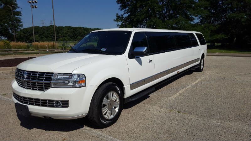 Limousine "Navigator" in Warsaw