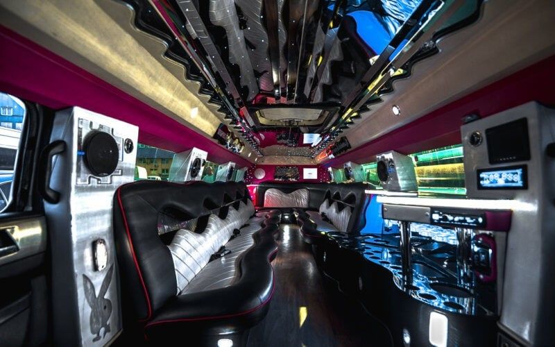 Rent a limousine Hummer H2, Warsaw