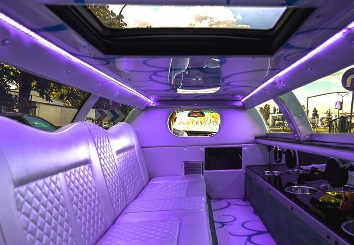 Party Limousine &ldquo;Lincoln&rdquo; rent in Warsaw
